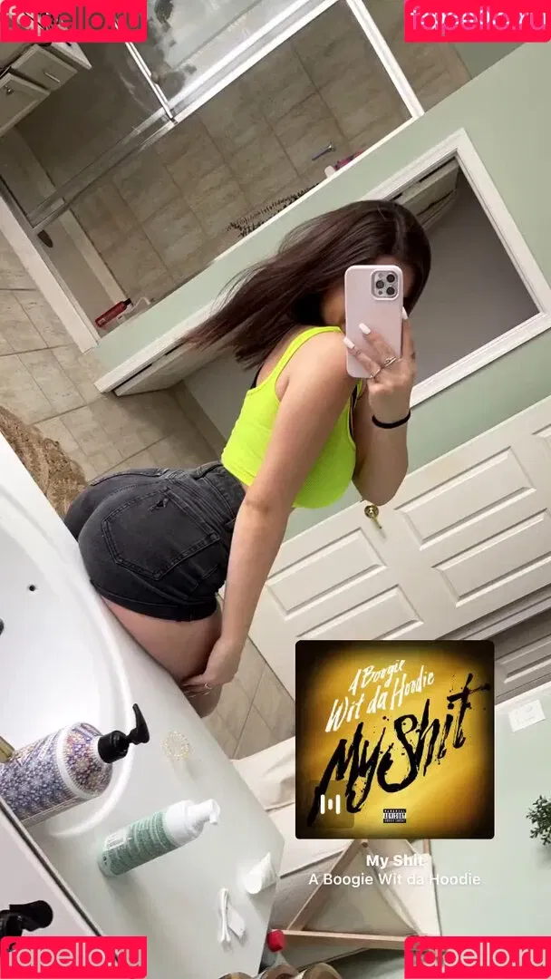 Emiliee Russo Onlyfans Photo Gallery 