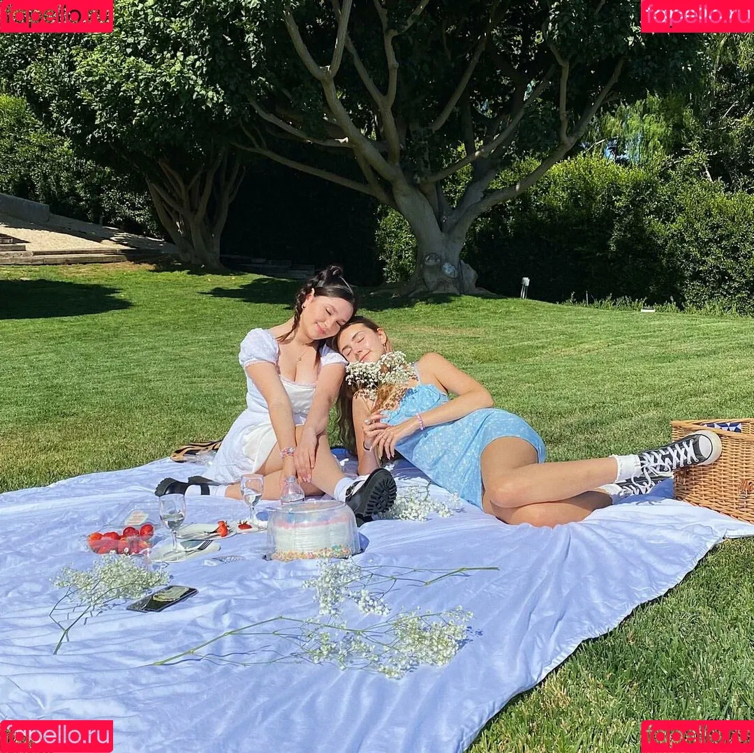 Emiliee Russo Onlyfans Photo Gallery 