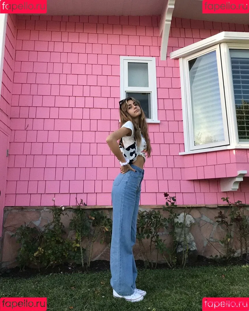 Emiliee Russo Onlyfans Photo Gallery 