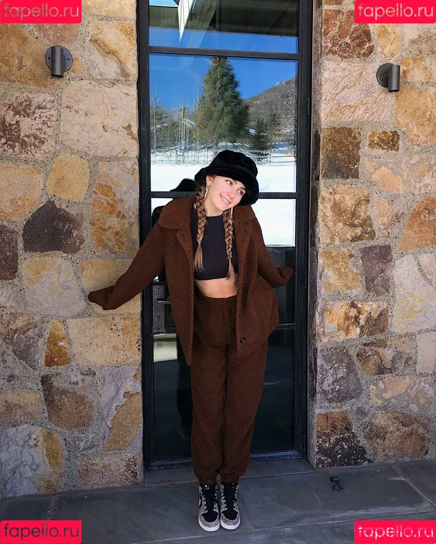 Emiliee Russo Onlyfans Photo Gallery 