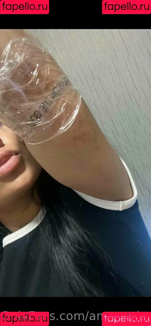 mariamarquez495 Onlyfans Photo Gallery 