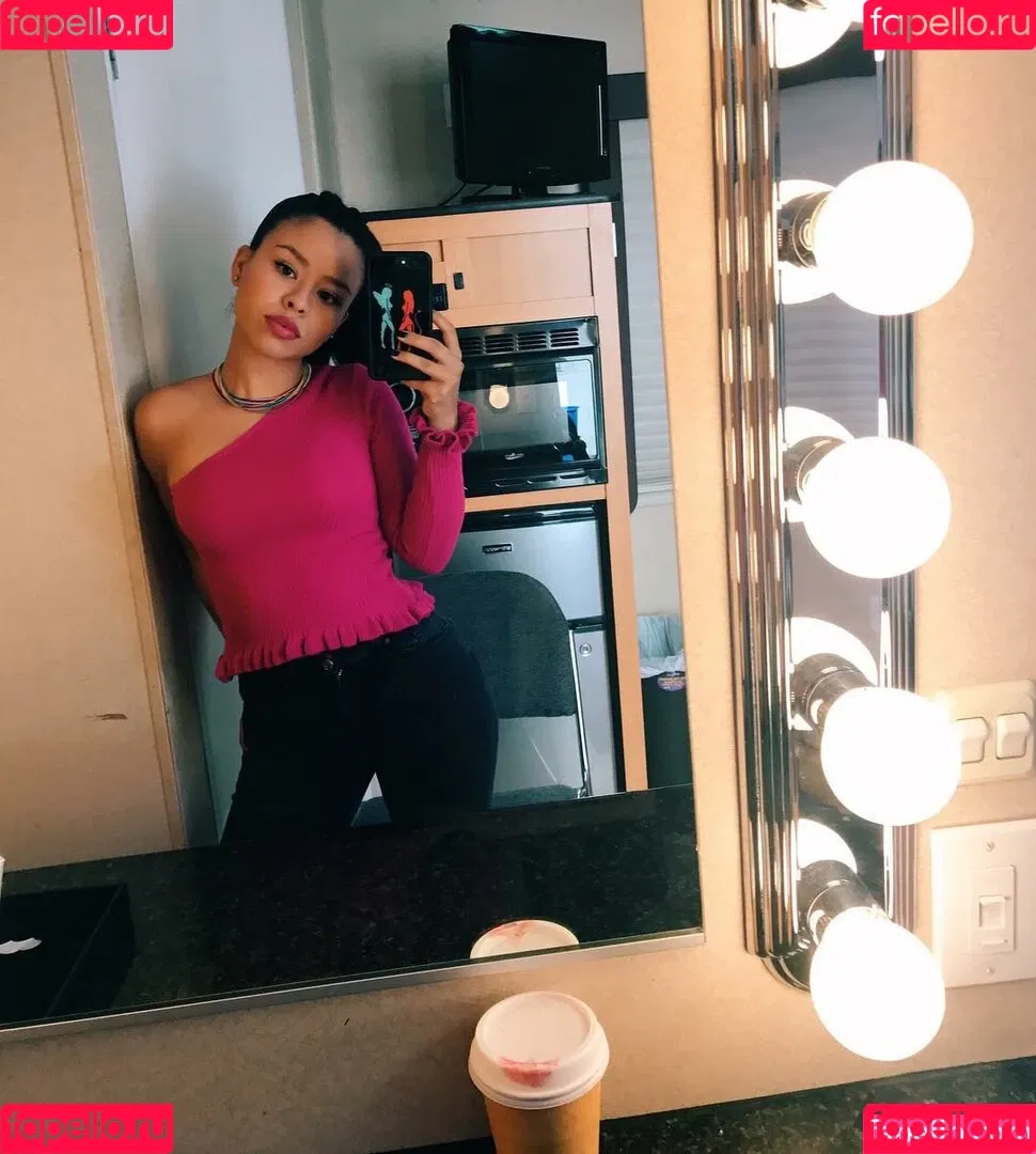 Cierra Ramirez Onlyfans Photo Gallery 