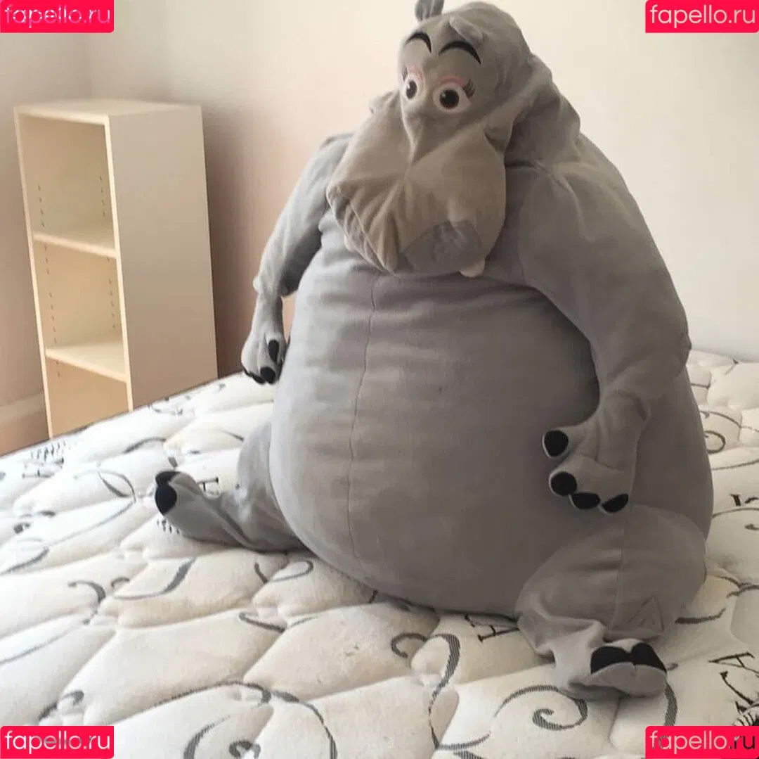 SliceOfSalami Onlyfans Photo Gallery 