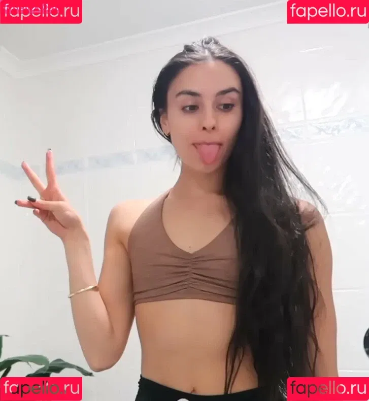 Imogen Russell Onlyfans Photo Gallery 