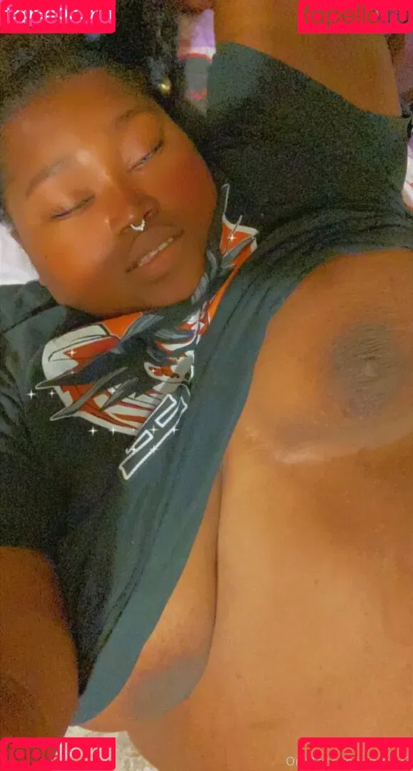 nayizx3 Onlyfans Photo Gallery 