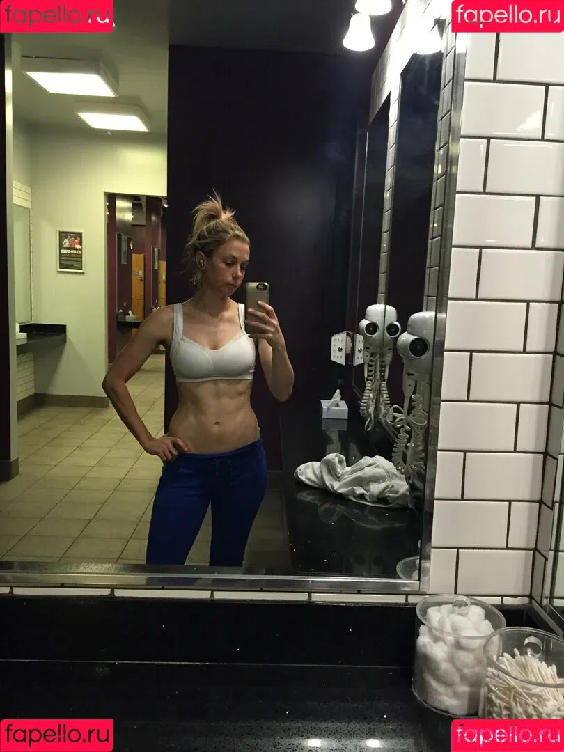 Iliza Shlesinger Onlyfans Photo Gallery 