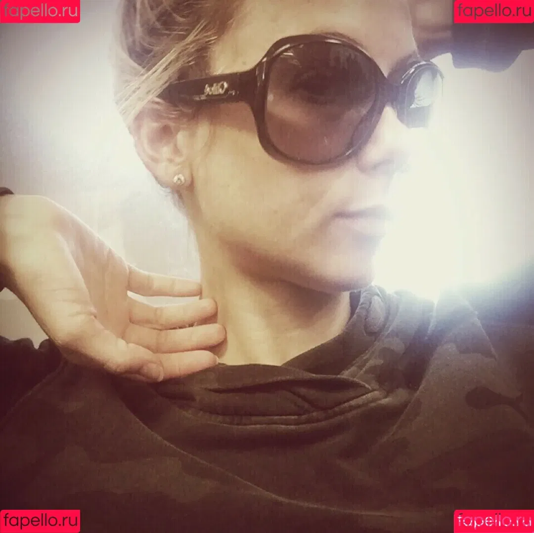 Iliza Shlesinger Onlyfans Photo Gallery 