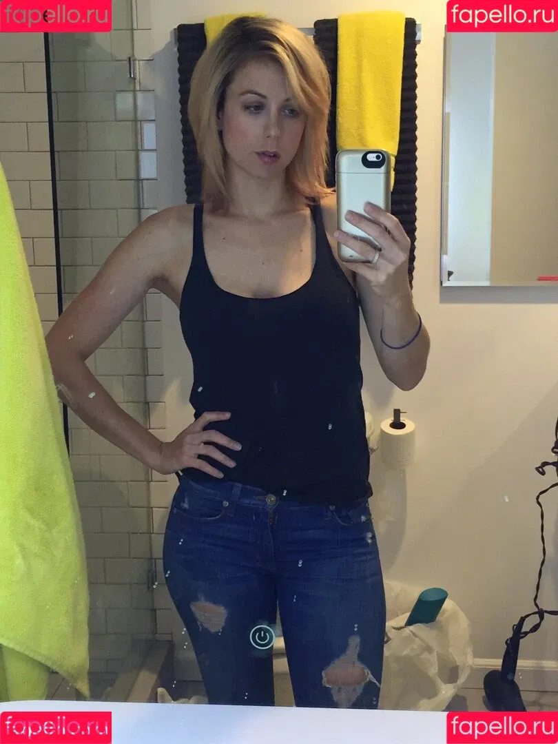 Iliza Shlesinger Onlyfans Photo Gallery 