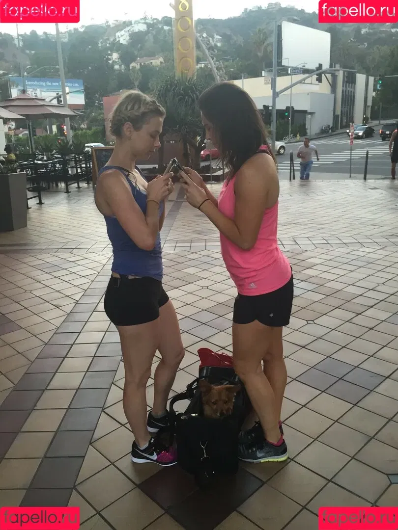 Iliza Shlesinger Onlyfans Photo Gallery 
