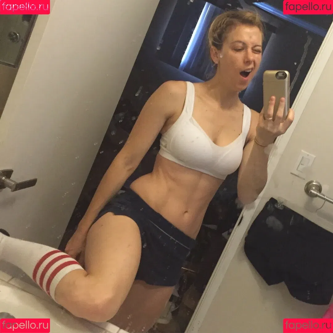 Iliza Shlesinger Onlyfans Photo Gallery 