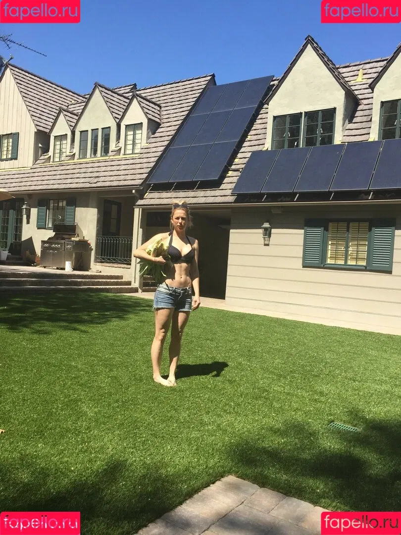 Iliza Shlesinger Onlyfans Photo Gallery 