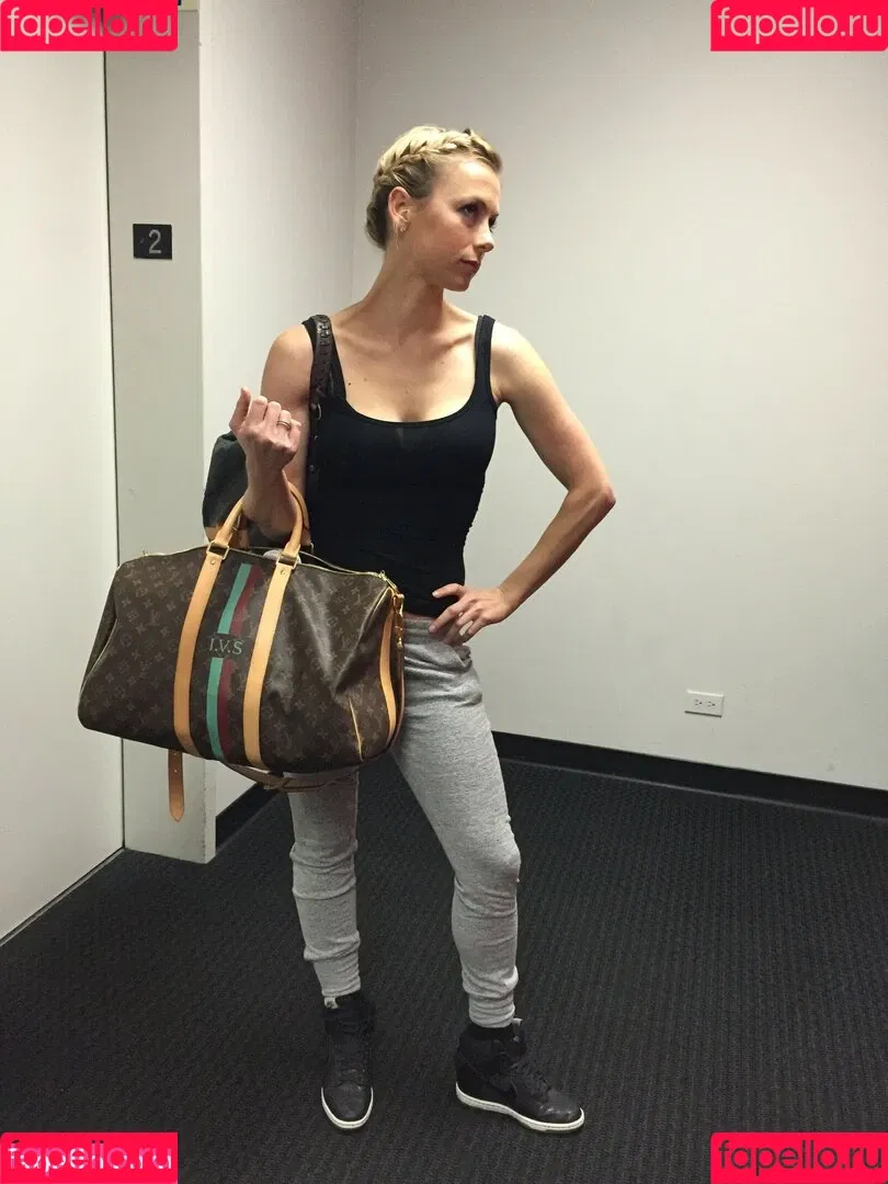 Iliza Shlesinger Onlyfans Photo Gallery 
