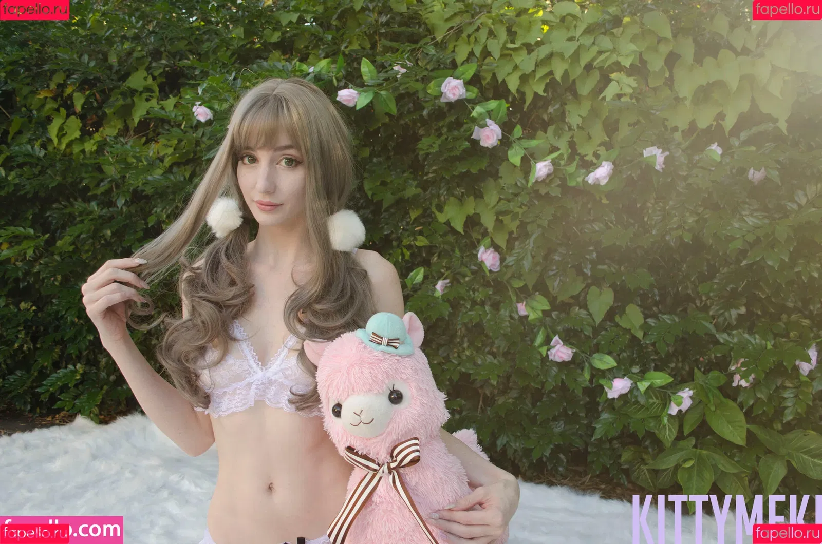 x.meki Onlyfans Photo Gallery 