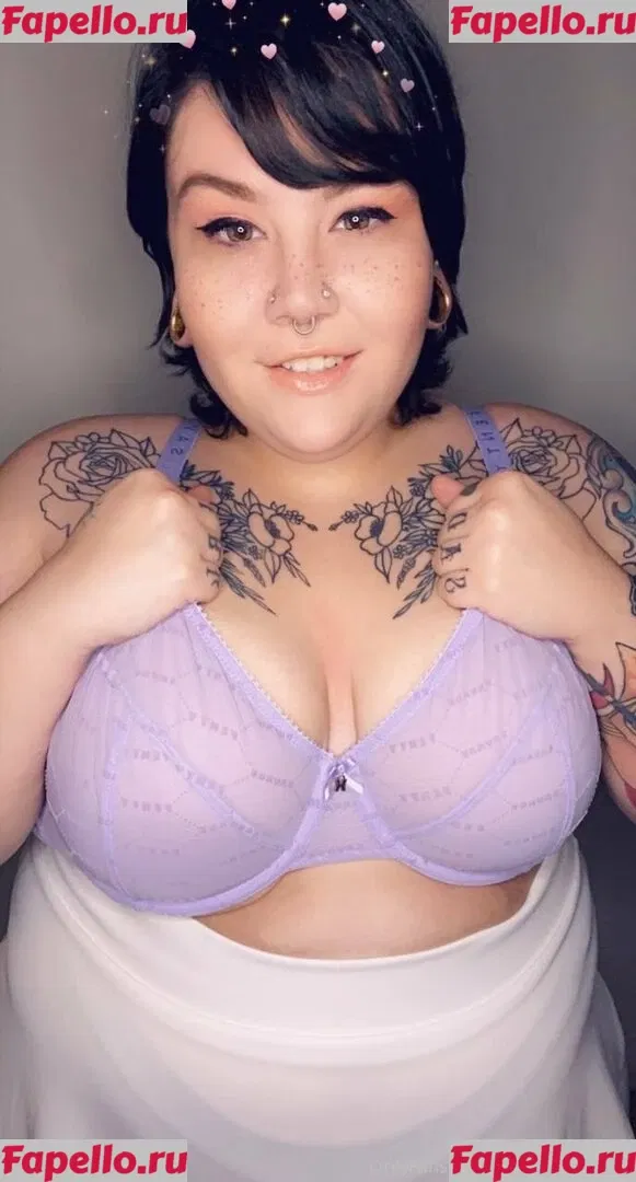 realmollysplace Onlyfans Photo Gallery 