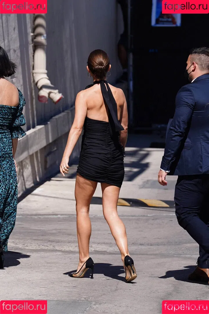 Natalie Portman Onlyfans Photo Gallery 