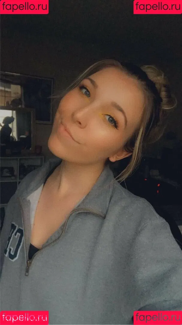 ElainaExe Onlyfans Photo Gallery 