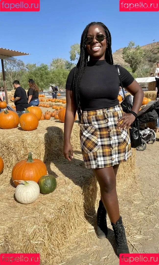 Camille Winbush Onlyfans Photo Gallery 