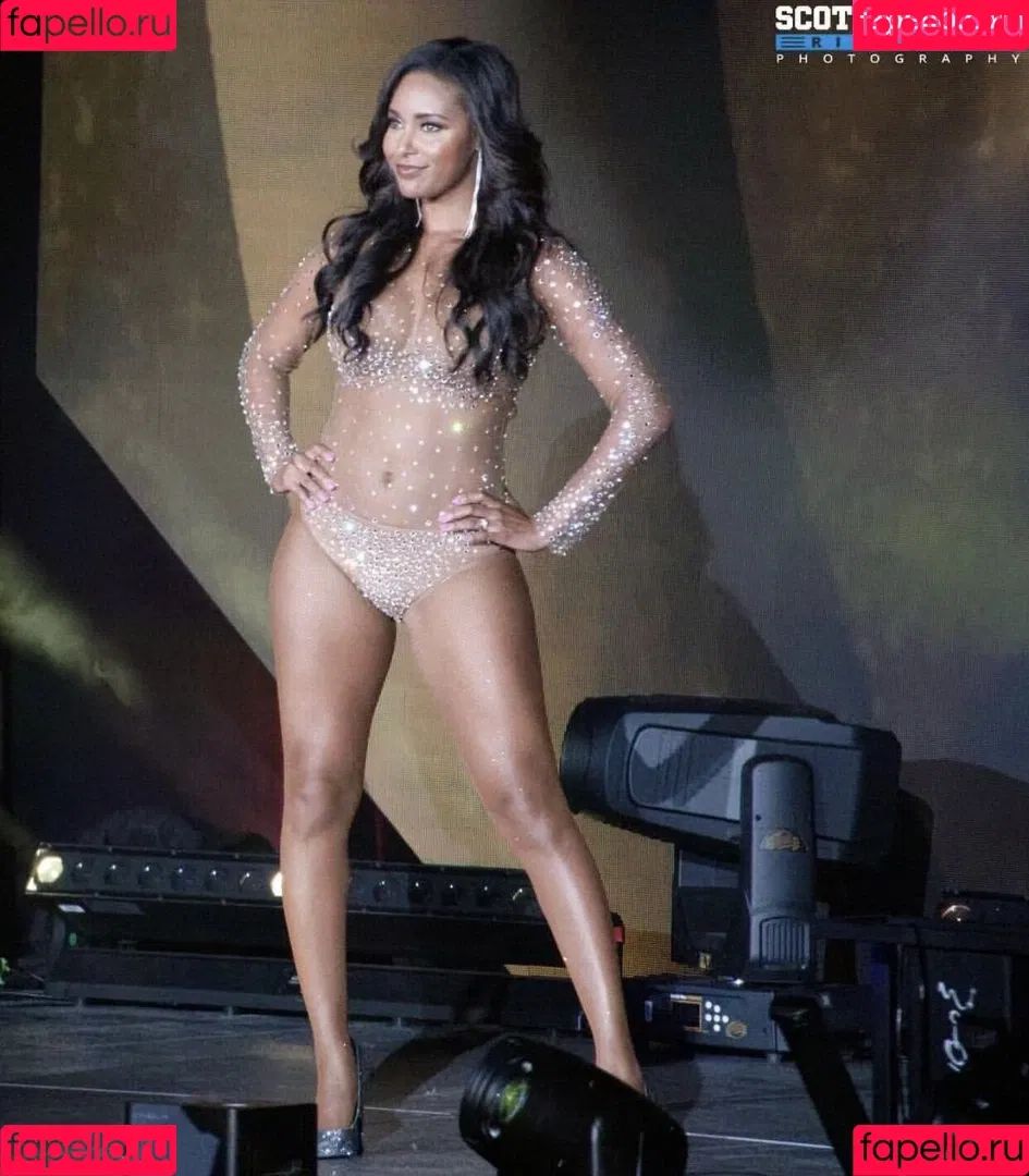 Brandi Rhodes Onlyfans Photo Gallery 
