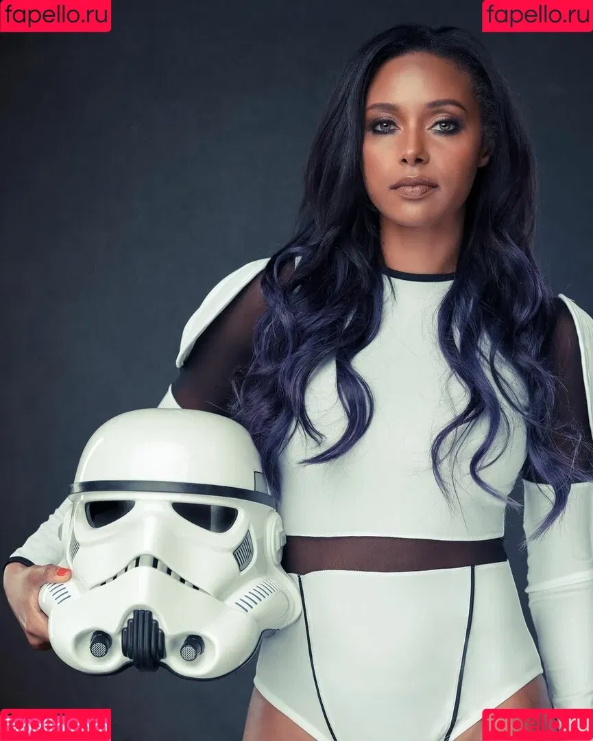 Brandi Rhodes Onlyfans Photo Gallery 