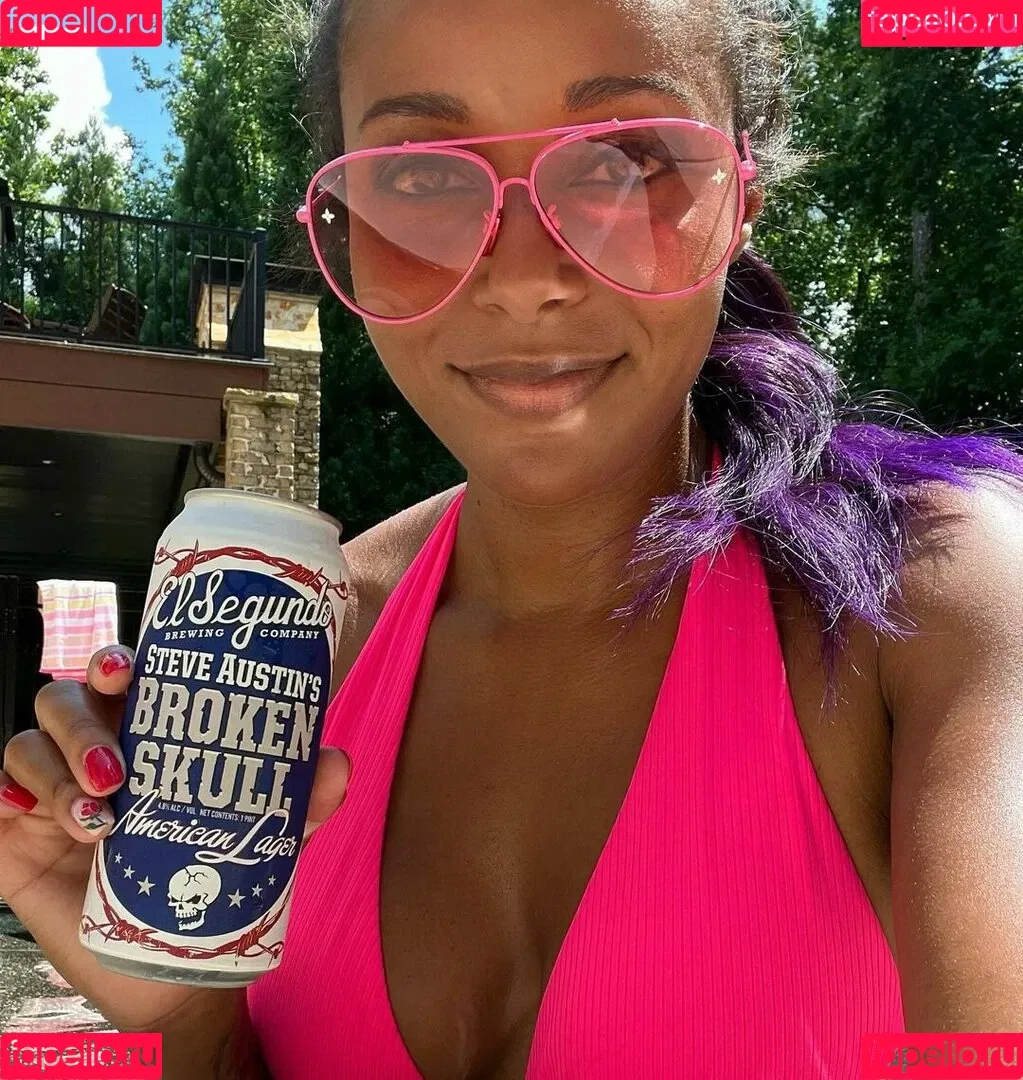 Brandi Rhodes Onlyfans Photo Gallery 
