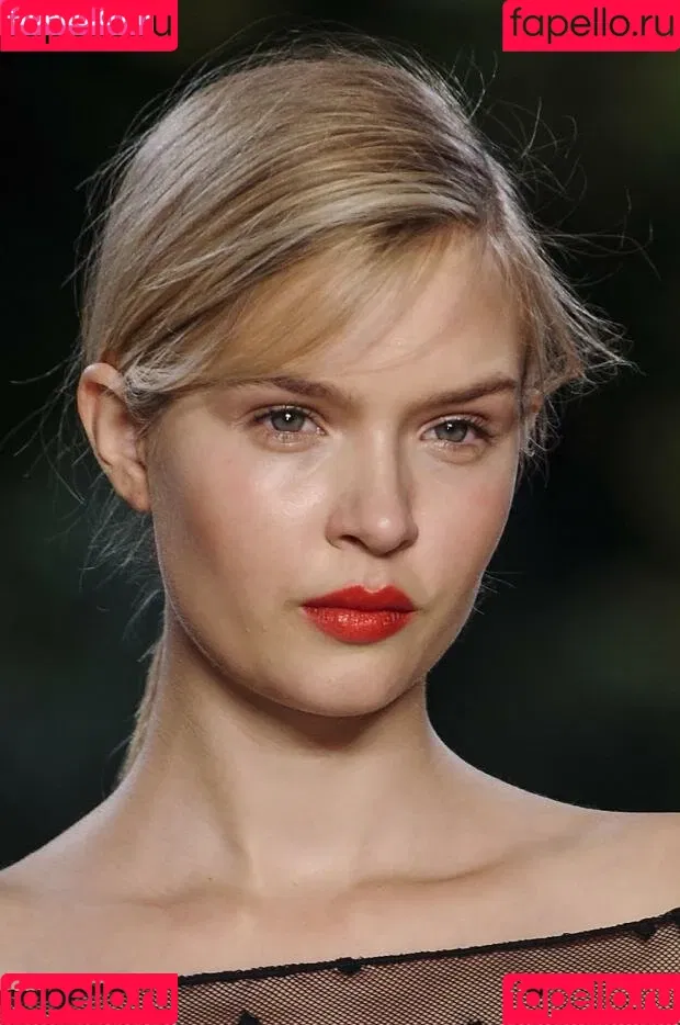 Josephine Skriver Onlyfans Photo Gallery 