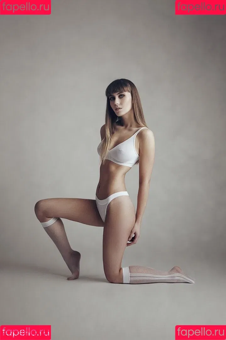 Michela Elley Onlyfans Photo Gallery 