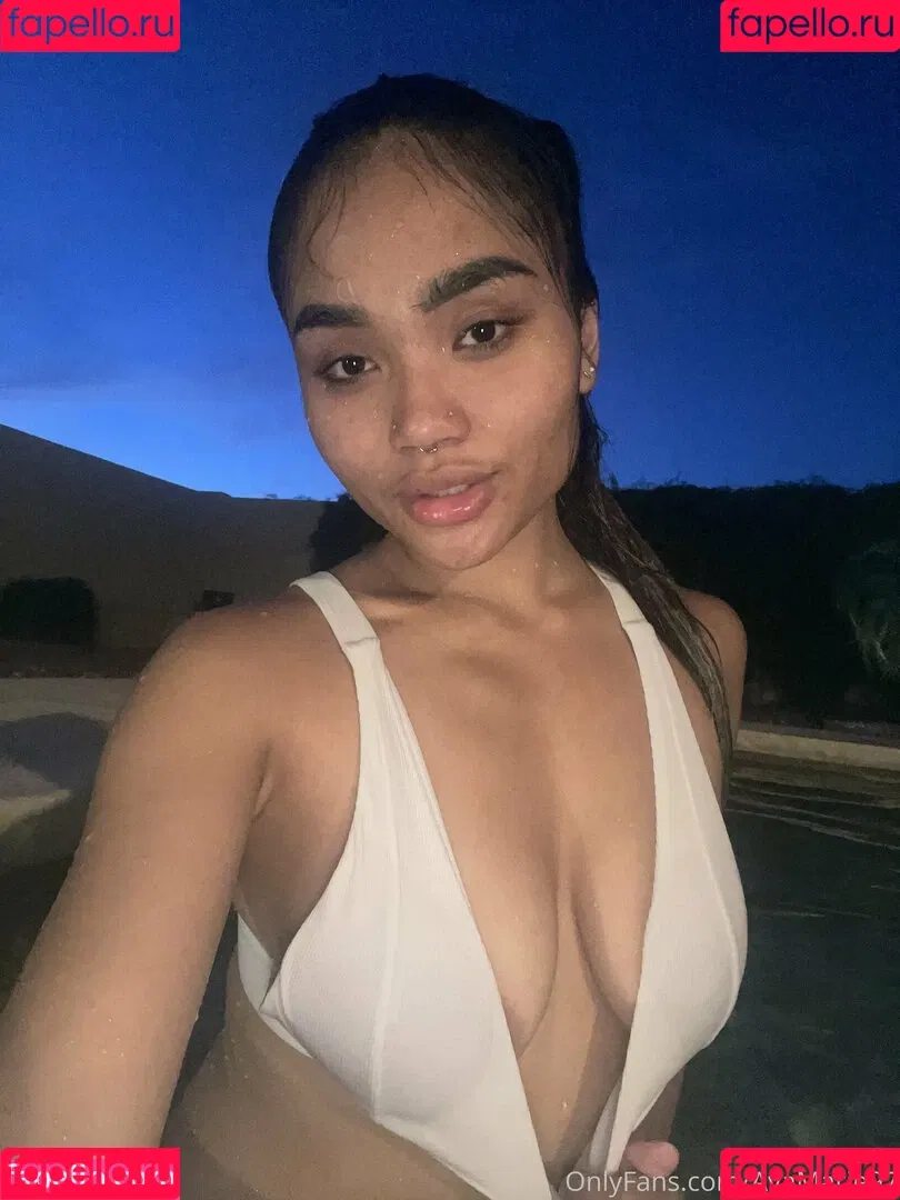 theavamariee Onlyfans Photo Gallery 