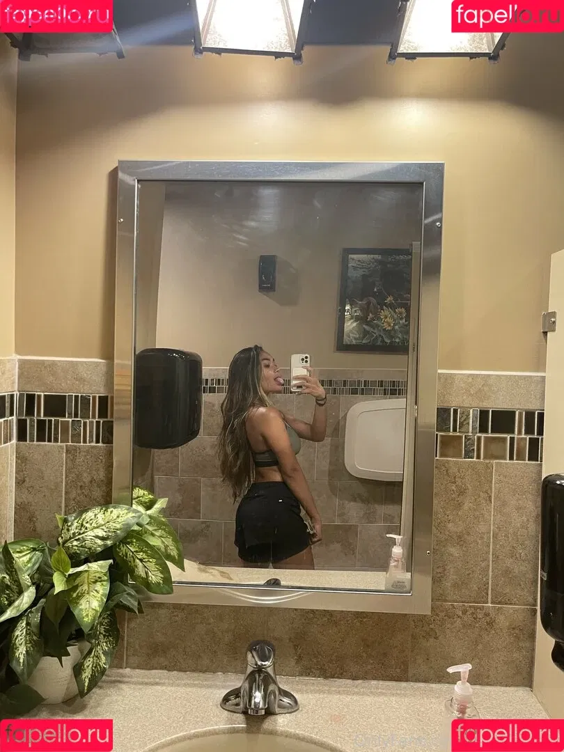 theavamariee Onlyfans Photo Gallery 