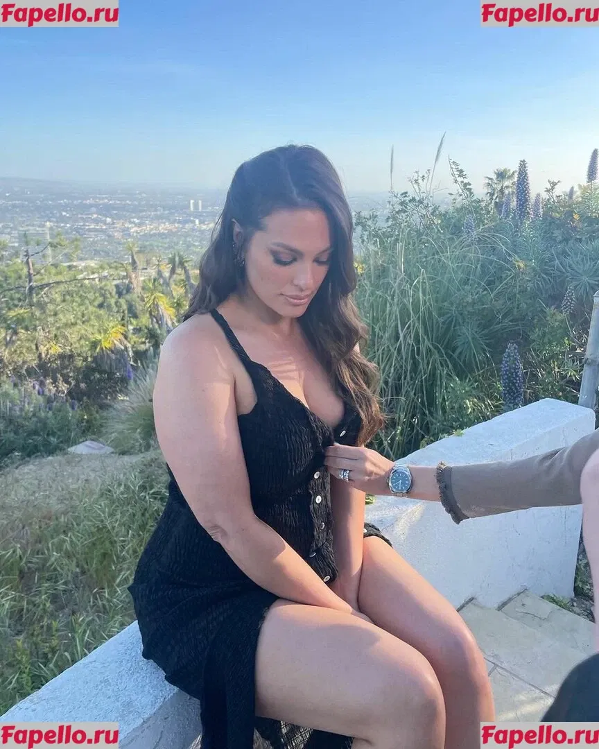 Ashley Graham Onlyfans Photo Gallery 