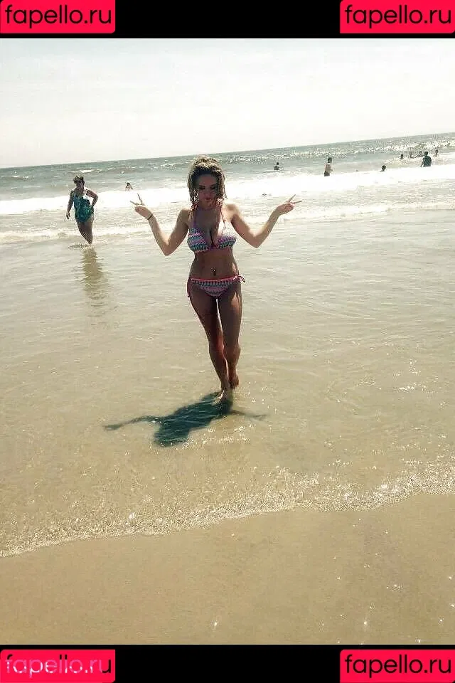 Laura Marie Onlyfans Photo Gallery 