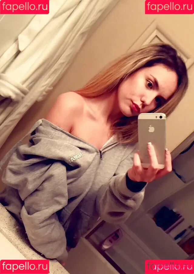 Laura Marie Onlyfans Photo Gallery 