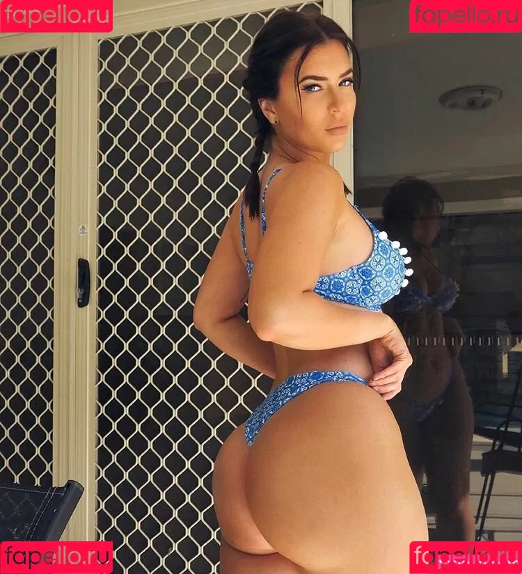 Thalia Hall Onlyfans Photo Gallery 