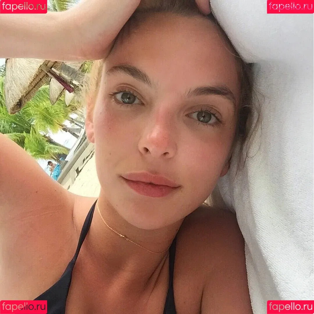 Jodie Comer Onlyfans Photo Gallery 