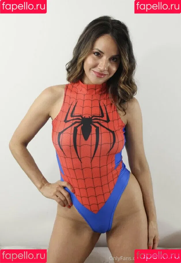 maria.cosplay Onlyfans Photo Gallery 