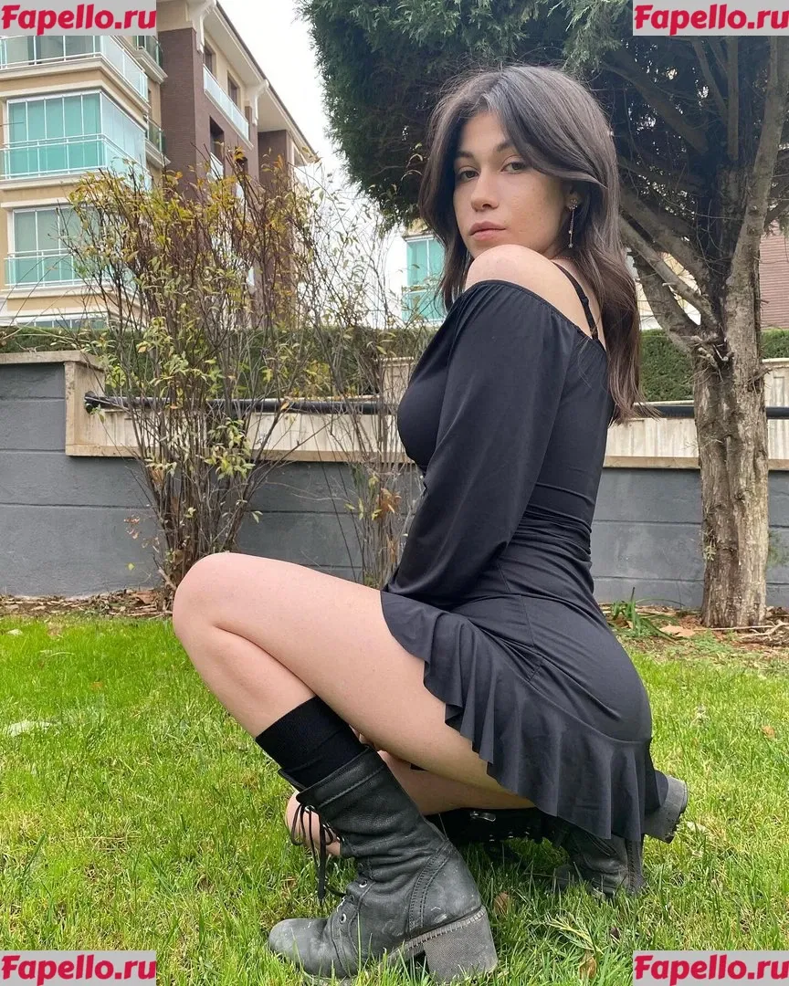 Cansu Çakal Onlyfans Photo Gallery 