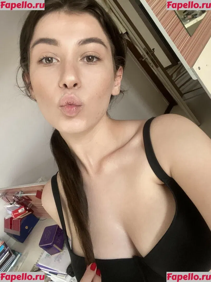 Cansu Çakal Onlyfans Photo Gallery 