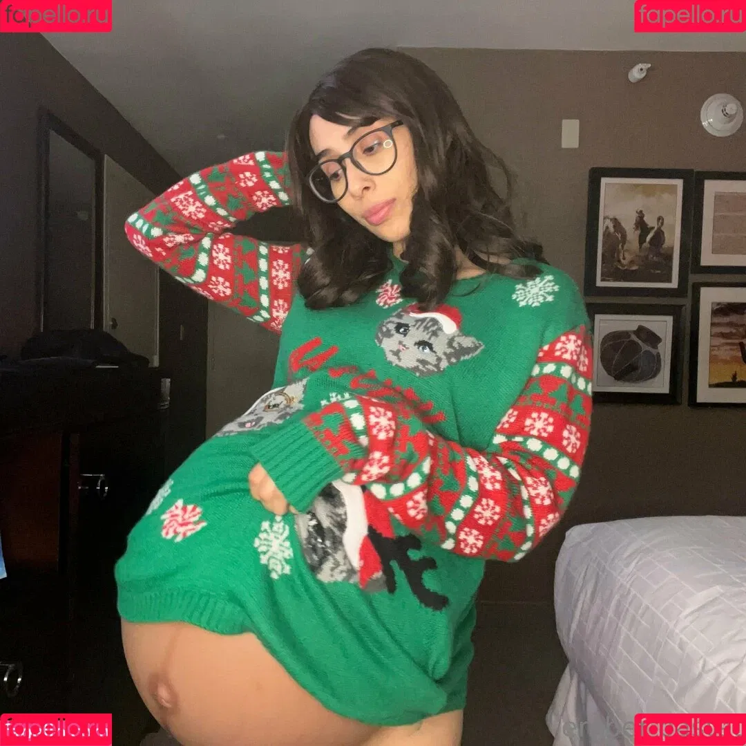 emberbastet Onlyfans Photo Gallery 