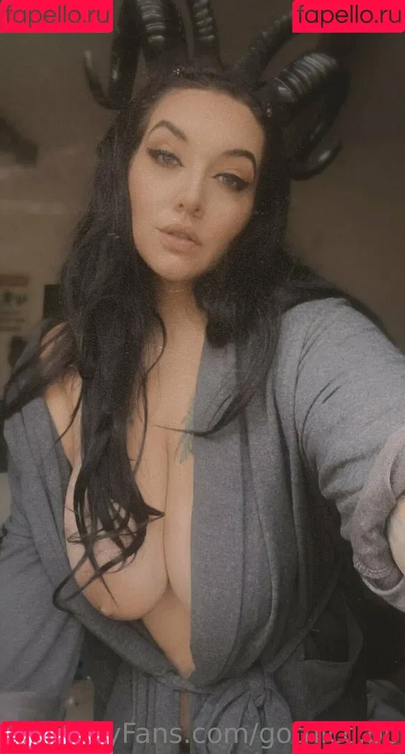 gothicc.bb Onlyfans Photo Gallery 
