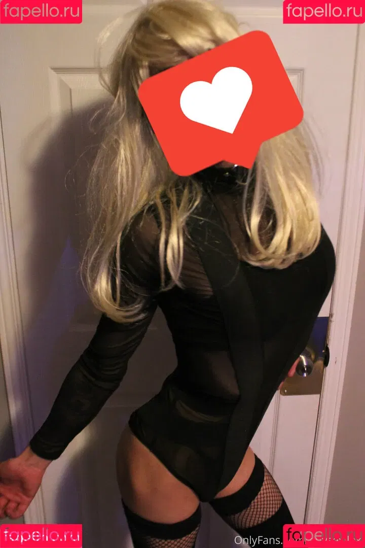 tinysexilexi666 Onlyfans Photo Gallery 