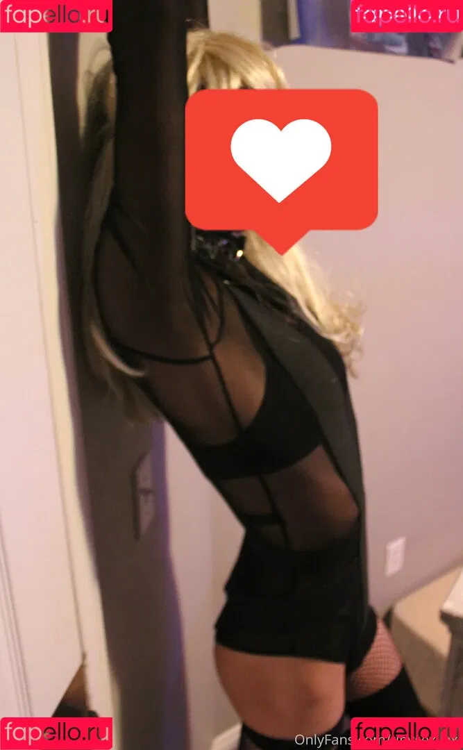 tinysexilexi666 Onlyfans Photo Gallery 