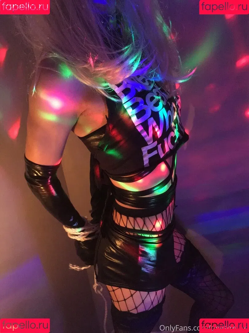 tinysexilexi666 Onlyfans Photo Gallery 