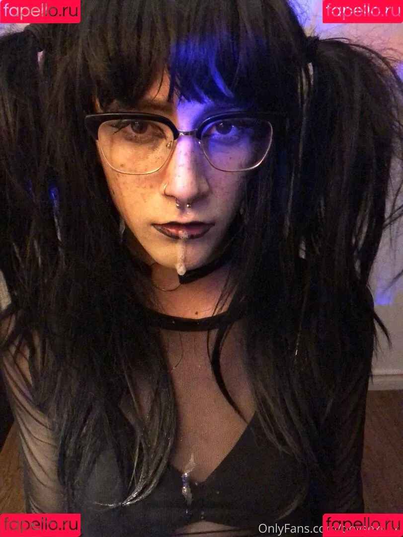 tinysexilexi666 Onlyfans Photo Gallery 