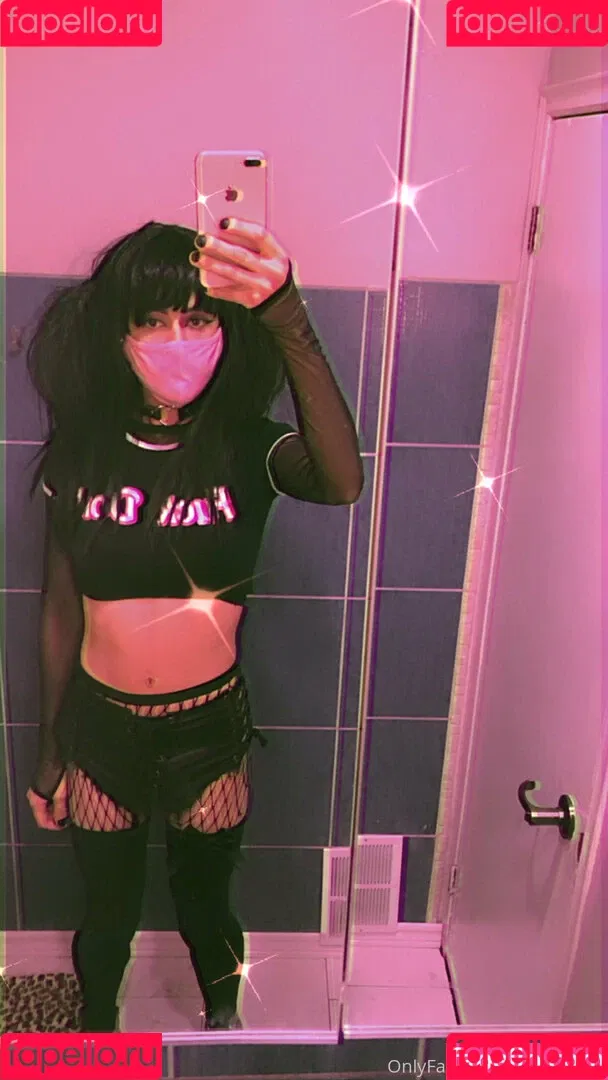 tinysexilexi666 Onlyfans Photo Gallery 