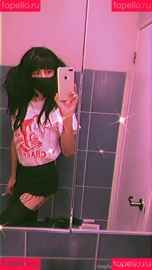 tinysexilexi666 Onlyfans Photo Gallery 