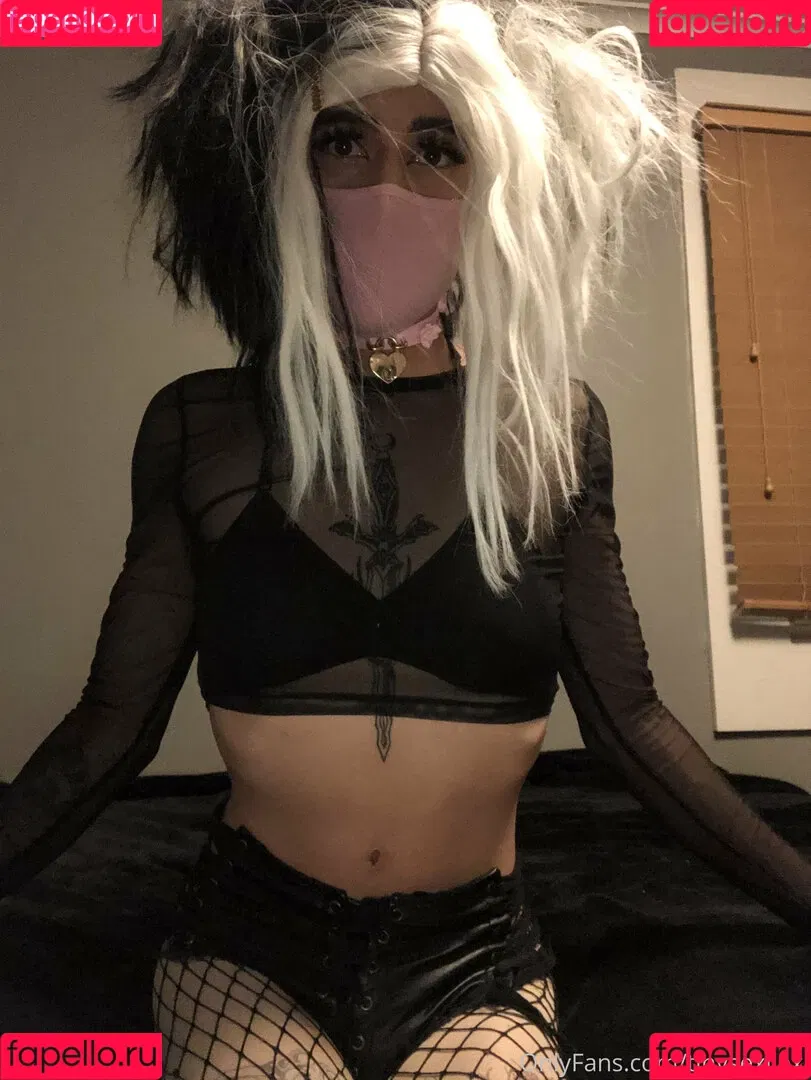 tinysexilexi666 Onlyfans Photo Gallery 