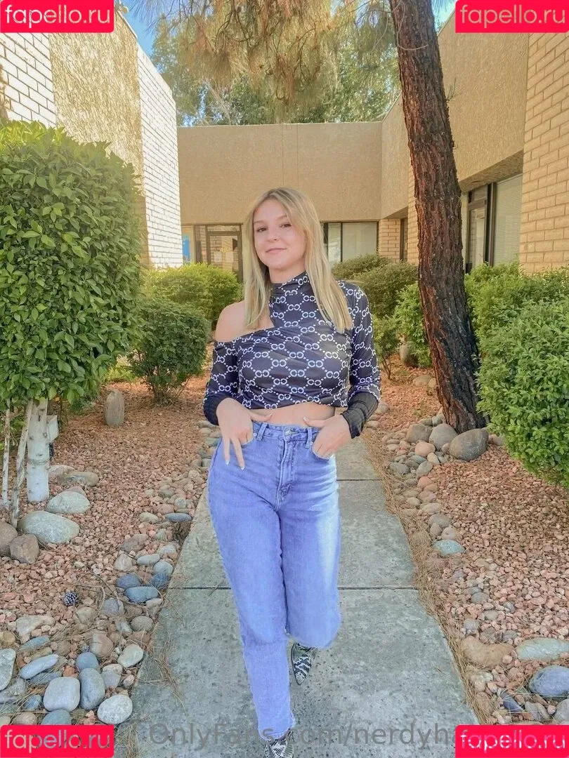 nerdyhayley69 Onlyfans Photo Gallery 