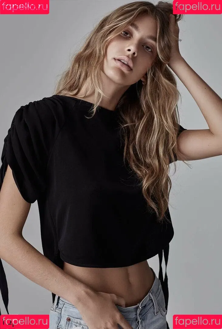 Camila Morrone Onlyfans Photo Gallery 