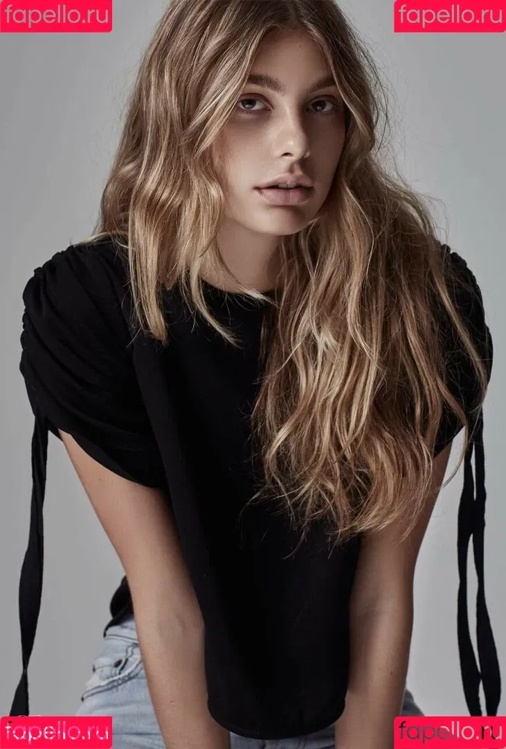 Camila Morrone Onlyfans Photo Gallery 
