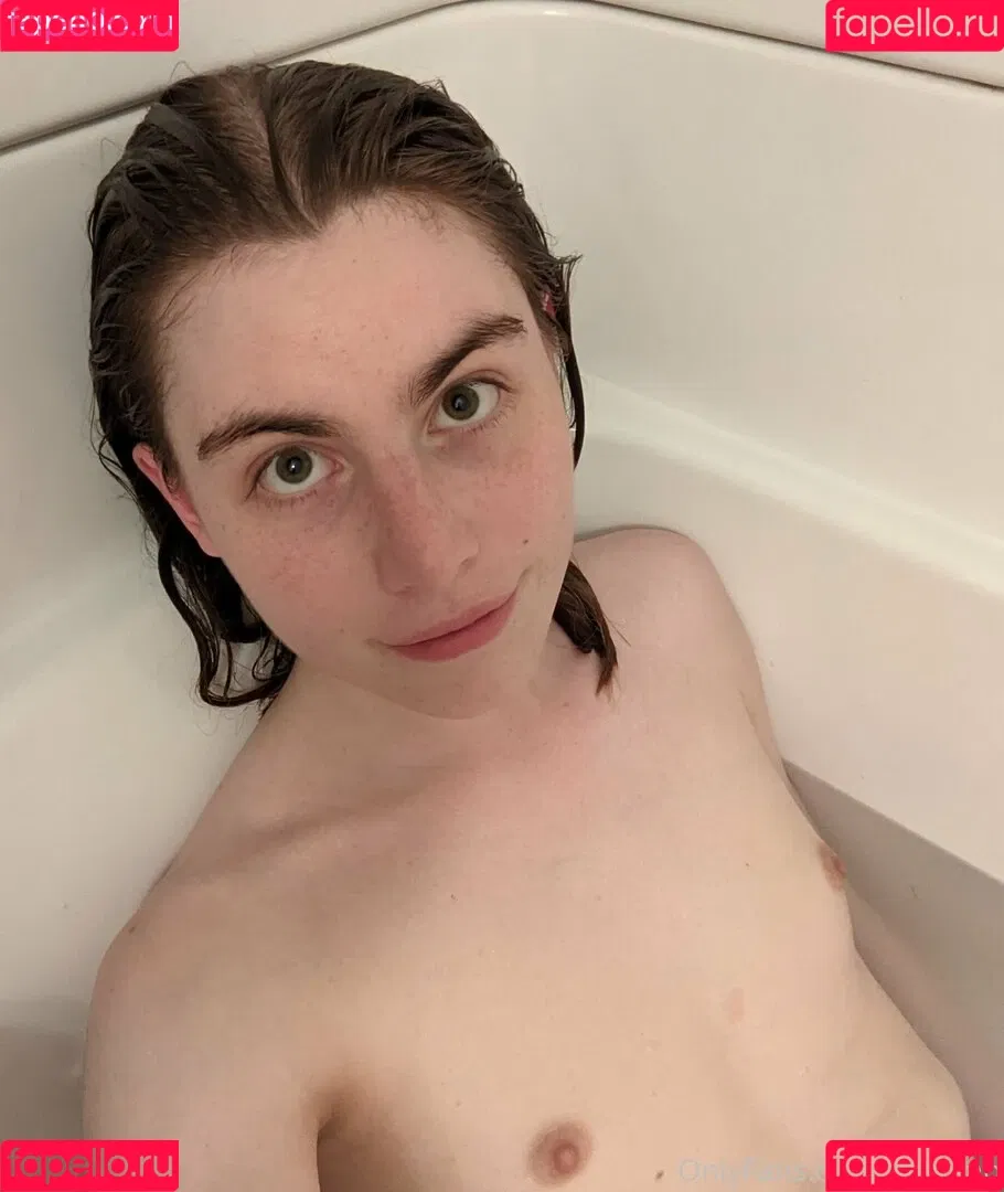 Nayomo Onlyfans Photo Gallery 