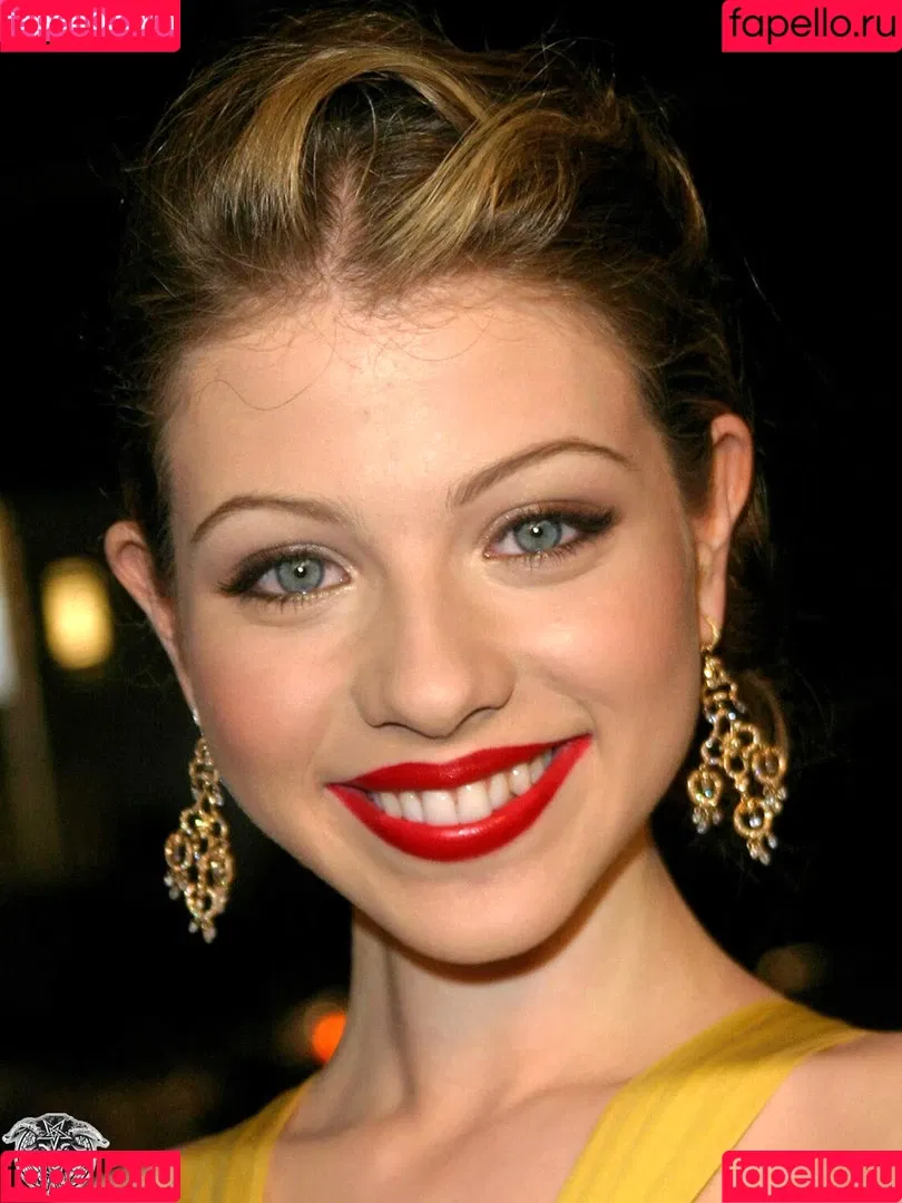 Michelle Trachtenberg Onlyfans Photo Gallery 